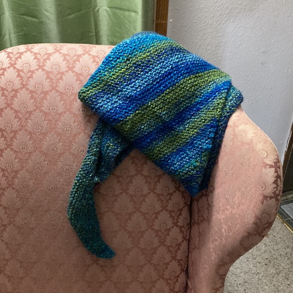 Knit shawl - Picture 4 of 4